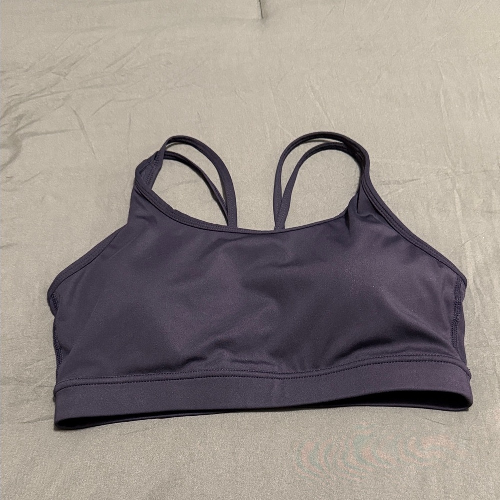 black strappy sports bra